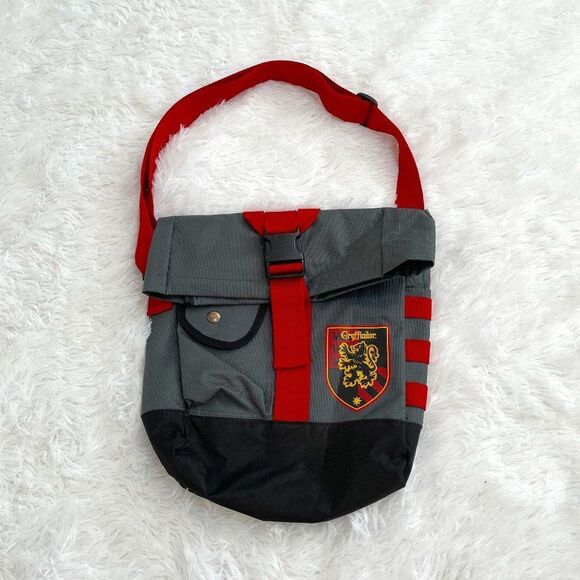 Harry Potter Gryffindor Messenger Bag In Gray and Red One Size - Picture 1 of 7